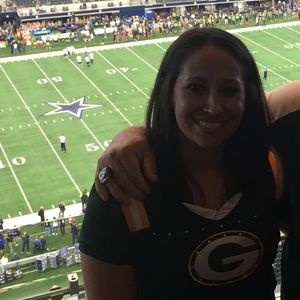 Meet your Posher, Danielle